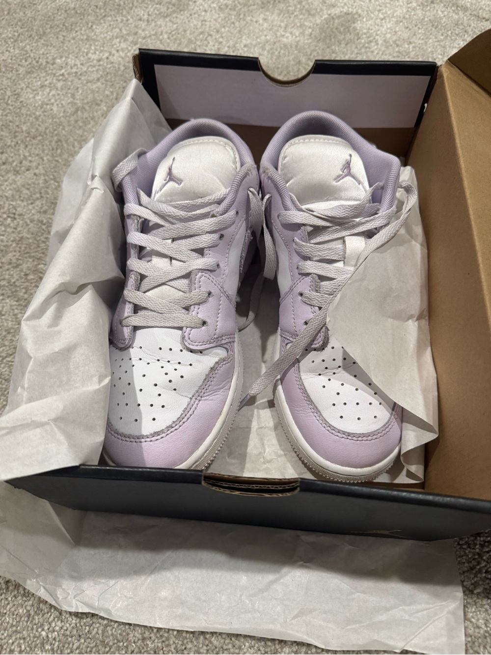 Nike Kids Lavender and White Low-Top Sneakers